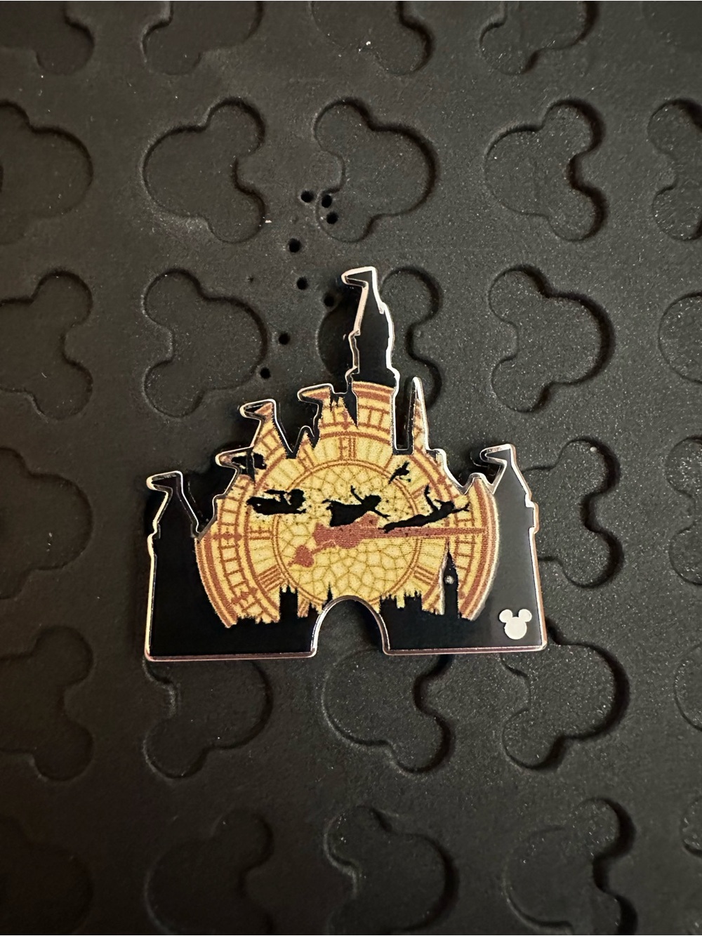 Disneyland Peter Pan Clock Castles Wave A Hidden Mickey Disney Pin